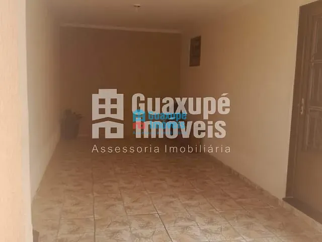 Casa com 208m², à venda, no bairro Parque dos Municípios I em Guaxupé