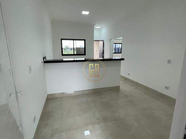 Casa com 250m², à venda, no bairro Montserrat em Nova Mutum