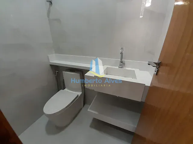 Casa com 306m² 3 quartos e 4 banheiros, à venda, no bairro Primavera em Vitória da Conquista