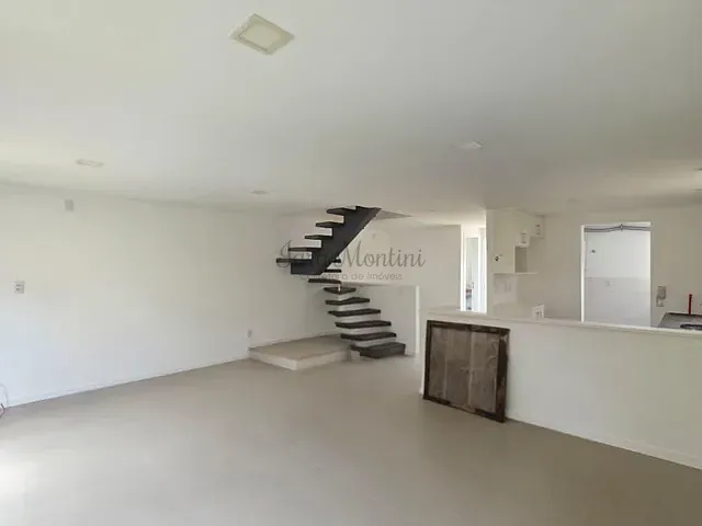Casa com 203m² 4 quartos e 1 banheiro, à venda, no bairro Jardim Colibri em Cotia