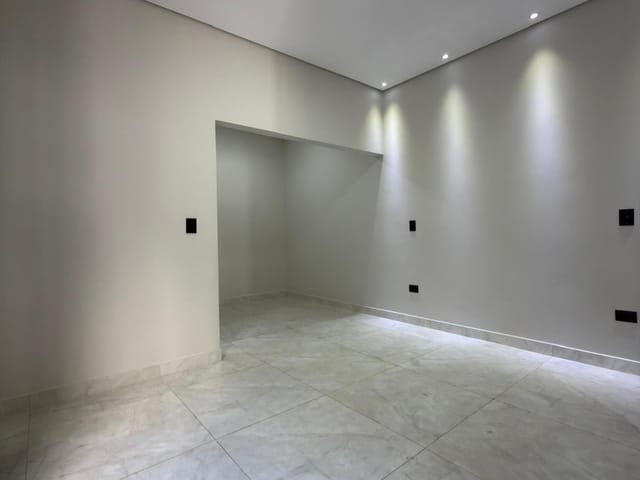Casa 3 quartos e 3 banheiros, à venda, no bairro Parque Residencial Jaguari em Americana
