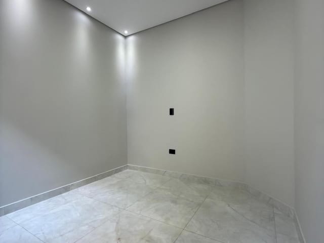 Casa 3 quartos e 3 banheiros, à venda, no bairro Parque Residencial Jaguari em Americana