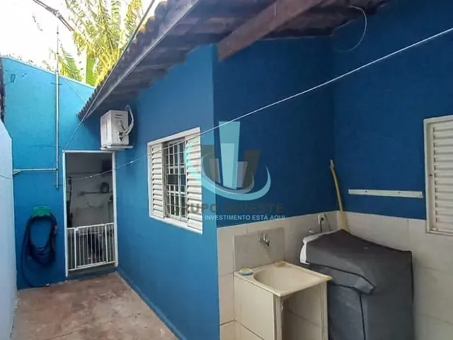 Casa com 250m² 3 quartos e 2 banheiros, à venda, no bairro PARQUE RESIDENCIAL VALE DO SOL em ARARAQUARA