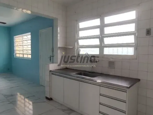 Casa com 260m² 3 quartos e 1 banheiro, para alugar, no bairro Vila São Paulo em Itanhaém