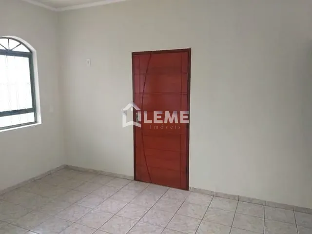 Casa com 300m² 3 quartos e 1 banheiro, à venda, no bairro Jardim Primavera em Mococa
