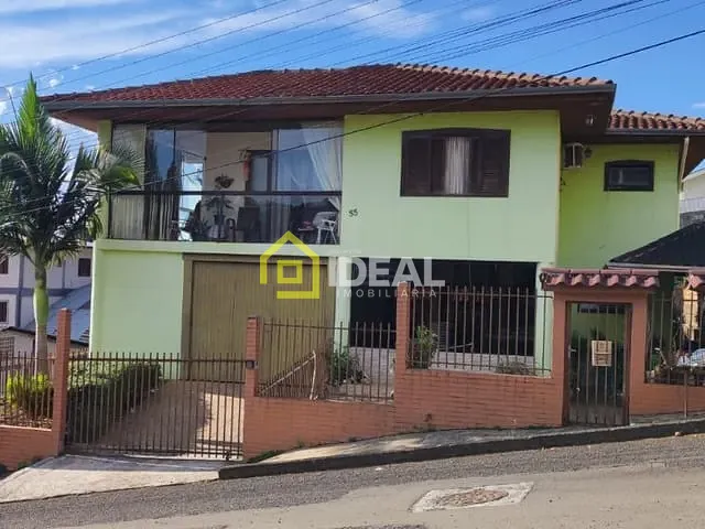 Casa 3 quartos e 2 banheiros, à venda, no bairro Floresta em Concórdia