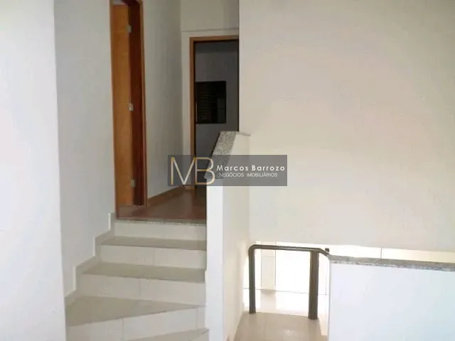 Casa com 228m² 3 quartos e 3 banheiros, à venda, no bairro Califórnia em Londrina