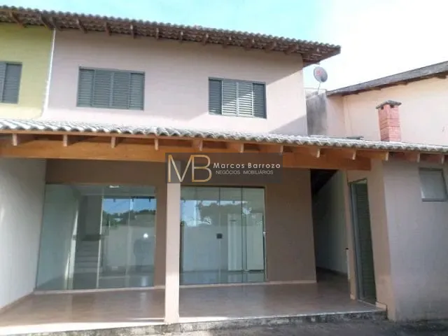 Casa com 228m² 3 quartos e 3 banheiros, à venda, no bairro Califórnia em Londrina