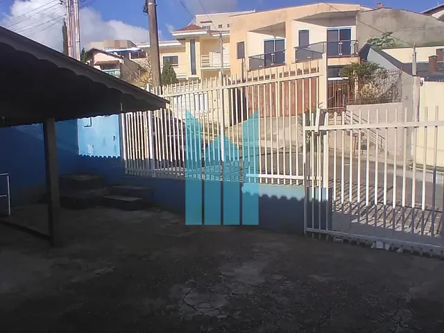 Casa com 210m² 3 quartos e 1 banheiro, à venda, no bairro Vila Caio Junqueira em Poços de Caldas