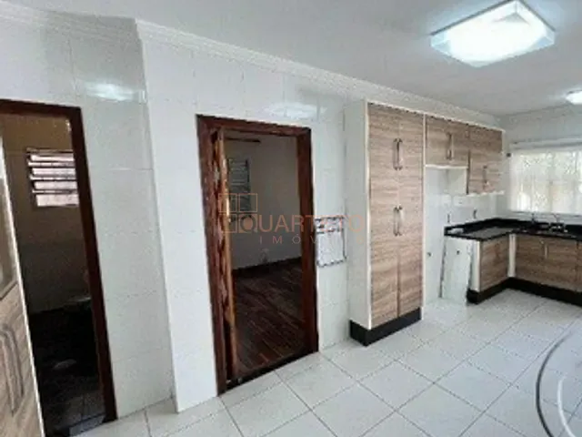 Casa com 225m² 4 quartos e 3 banheiros, à venda, no bairro Parque Sevilha em São Paulo
