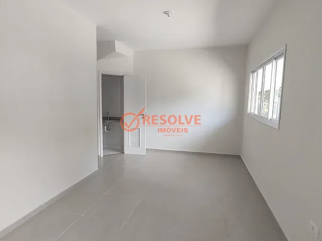 Casa 3 quartos e 3 banheiros, para alugar, no bairro Centro em Guararema