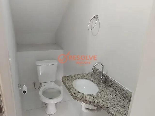 Casa 3 quartos e 3 banheiros, para alugar, no bairro Centro em Guararema