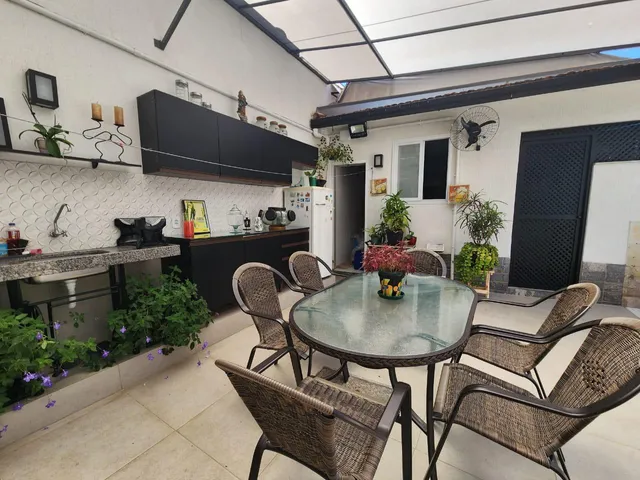 Casa à venda, no bairro Mosela em Petrópolis