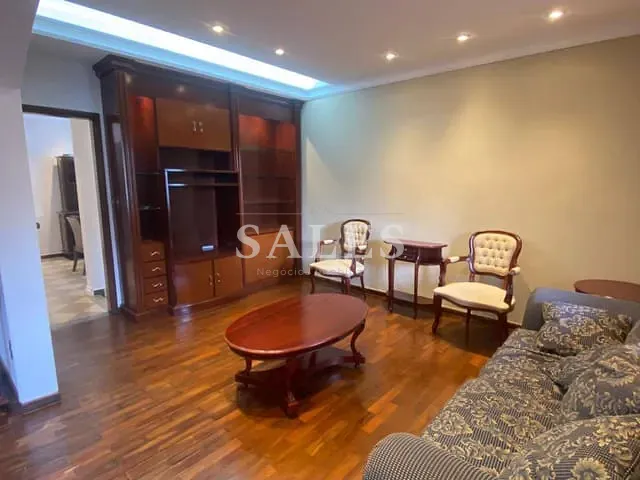 Casa com 351m² 6 quartos e 7 banheiros, à venda, no bairro Santa Cecília em Juiz de Fora