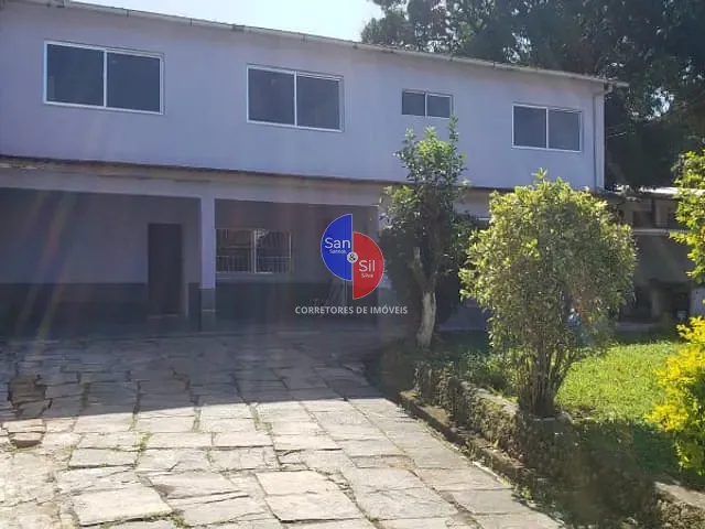 Casa com 360m² 4 quartos e 3 banheiros, à venda, no bairro Centro em Guapimirim