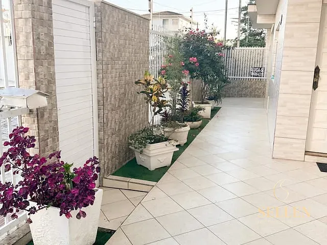 Casa 4 quartos e 2 banheiros, para alugar, no bairro Centro em Balneário Camboriú