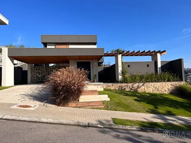 Casa com 600m² 4 quartos e 6 banheiros, à venda, no bairro Condomínio Residencial Colinas do Paratehy em São José dos Campos