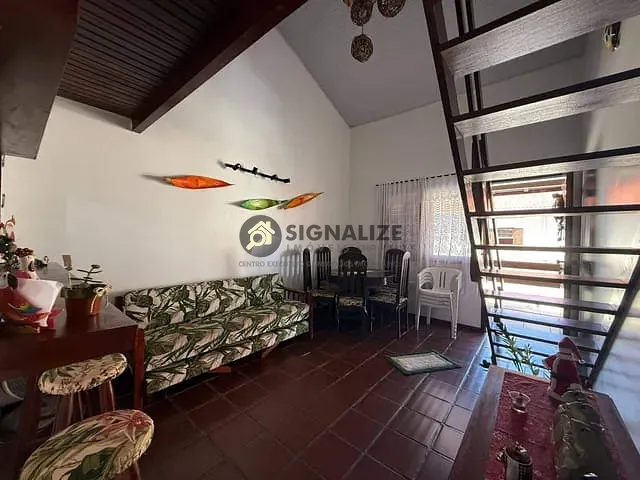 Casa 2 quartos e 2 banheiros, à venda, no bairro Ogiva em Cabo Frio
