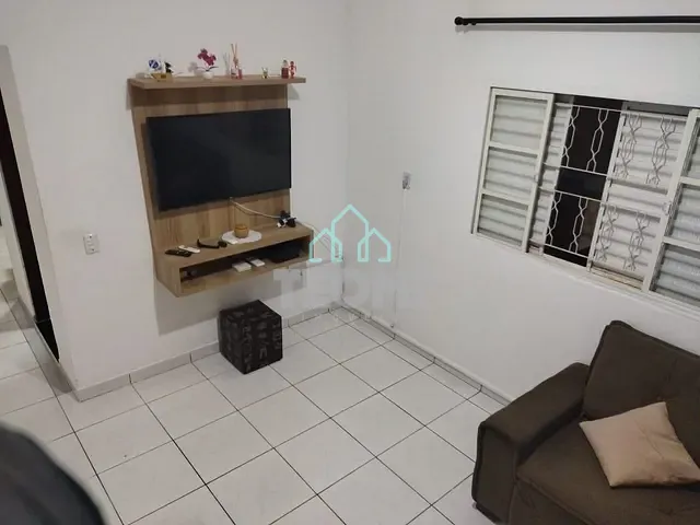 Casa com 125m² 2 quartos e 2 banheiros, à venda, no bairro Residencial Estoril em Taubaté