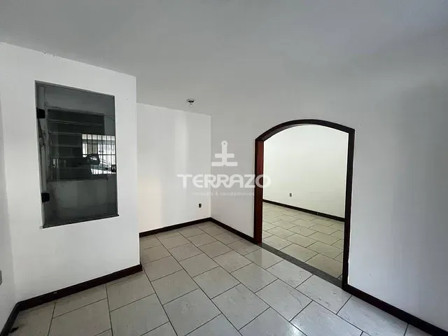 Casa com 160m² 4 quartos e 3 banheiros, à venda, no bairro Morada da Colina em Volta Redonda