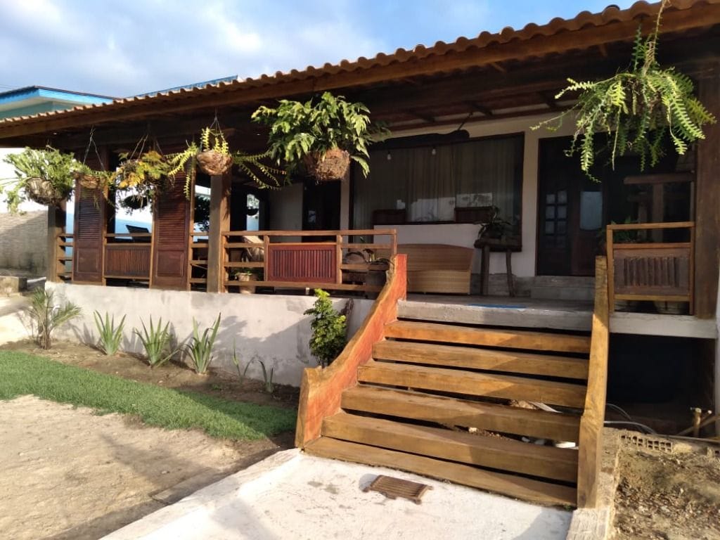 https://static.arboimoveis.com.br/CA0073_TMI/casa-com-vista-para-o-acude-m1628020979411wtzah.jpg
