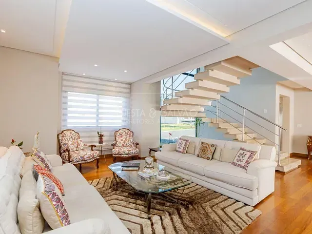 Casa com 441m² 4 quartos e 7 banheiros, à venda, no bairro Uberaba em Curitiba