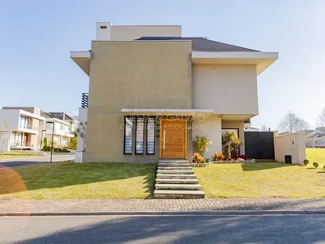 Casa com 441m² 4 quartos e 7 banheiros, à venda, no bairro Uberaba em Curitiba