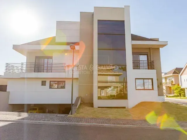 Casa com 441m² 4 quartos e 7 banheiros, à venda, no bairro Uberaba em Curitiba