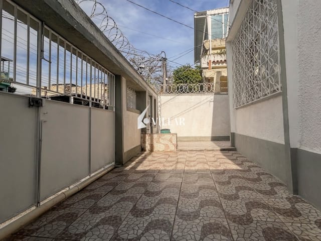 Casa com 227m² 4 quartos e 2 banheiros, à venda, no bairro Olaria em Rio de Janeiro