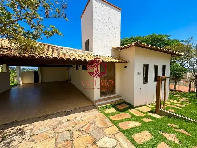 Casa com 2000m² 4 quartos e 5 banheiros, para alugar, no bairro Jardins da Lagoa em Lagoa Santa