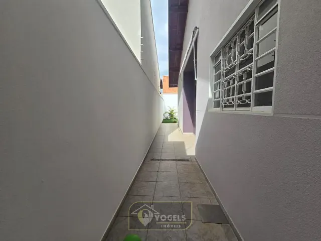 Casa 3 quartos e 2 banheiros, à venda, no bairro Jardim das Tulipas em Holambra