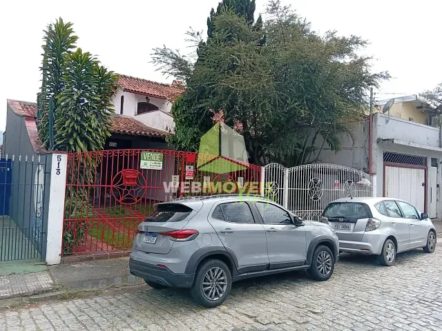 Casa com 446m², à venda, no bairro Vila Mogilar em Mogi das Cruzes