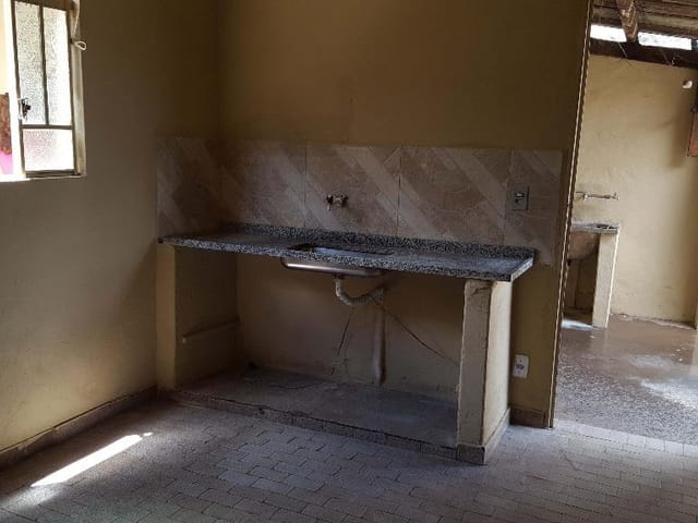Foto do Casa - Casa com 2 dormitórios para alugar, 45 m² por R$ 350,00/mês - Parque das Américas - Uberaba/MG | ZUCATO IMOBILIARIA LTDA