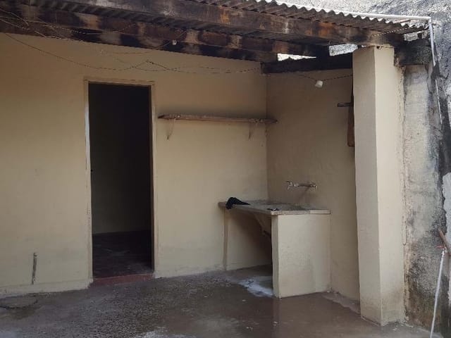 Foto do Casa - Casa com 2 dormitórios para alugar, 45 m² por R$ 350,00/mês - Parque das Américas - Uberaba/MG | ZUCATO IMOBILIARIA LTDA