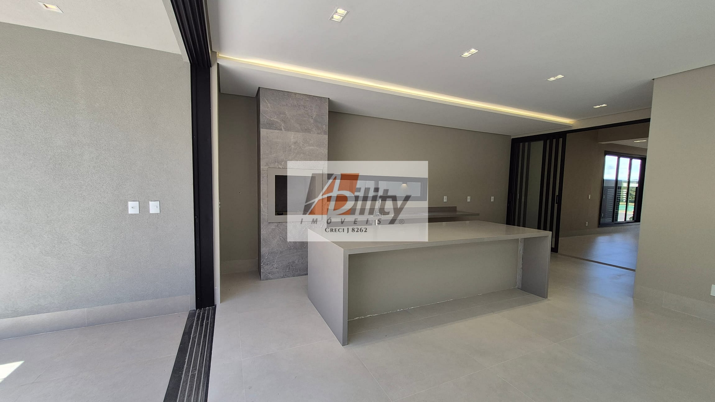 Casa, 4 quartos, 261 m² - Foto 1