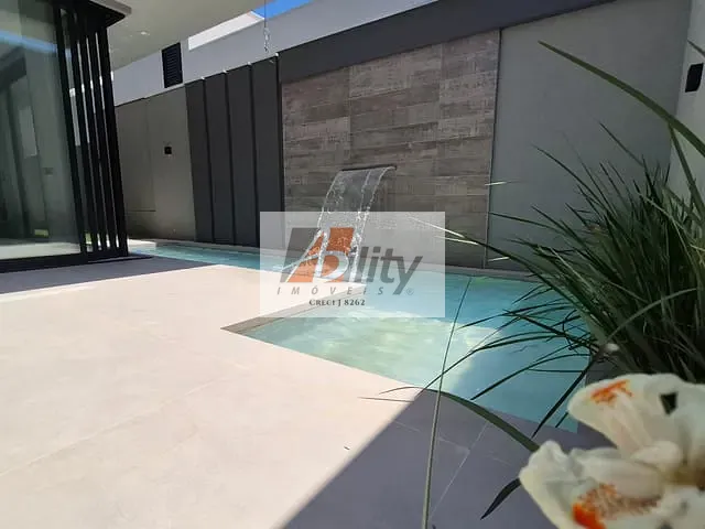 Casa 4 quartos e 6 banheiros, à venda, no bairro Jardim Imperial em Cuiabá