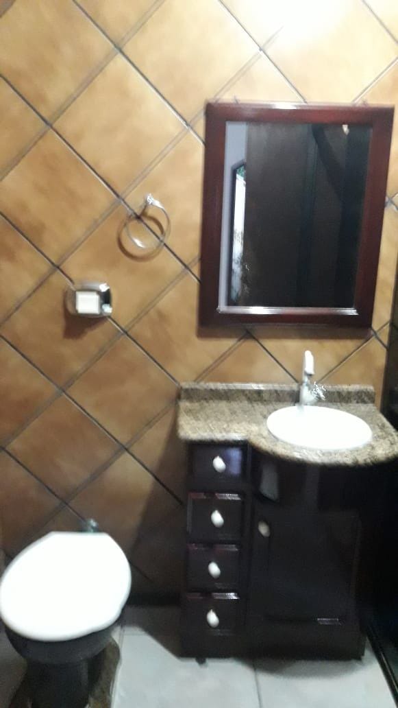 Casa à venda com 4 quartos, 250m² - Foto 3
