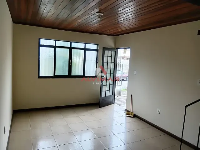 Casa 3 quartos e 2 banheiros, para alugar, no bairro Vila Americana em Volta Redonda
