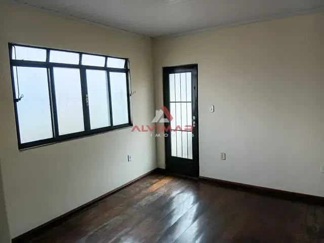 Casa 3 quartos e 2 banheiros, para alugar, no bairro Vila Americana em Volta Redonda