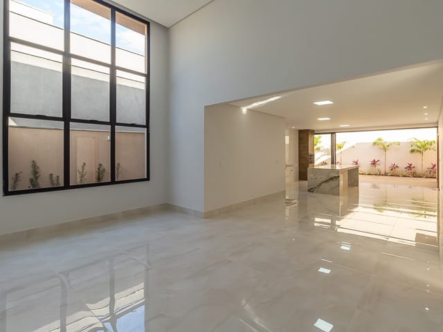 Casa com 399m² 4 quartos e 5 banheiros, à venda, no bairro Residencial Goiânia Golfe Clube em Goiânia