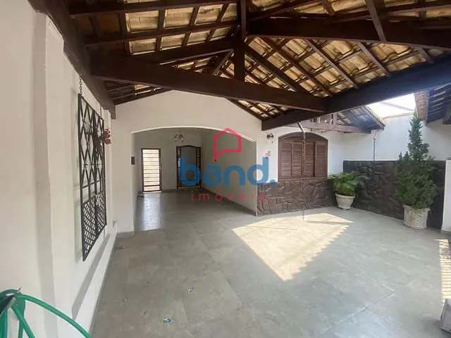 Casa com 250m² 2 quartos e 2 banheiros, à venda, no bairro Centro em Porto Feliz