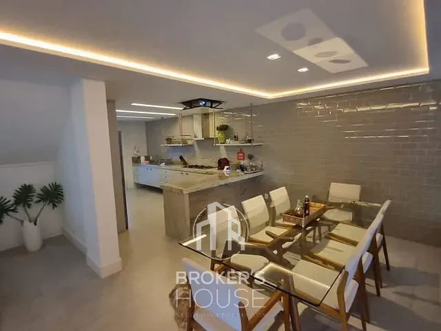Casa com 450m² 5 quartos e 5 banheiros, à venda, no bairro Fradinhos em Vitória