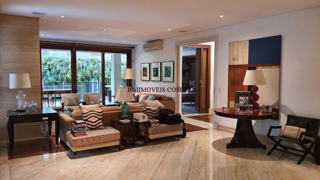 Casa, 4 quartos, 880 m² - Foto 1