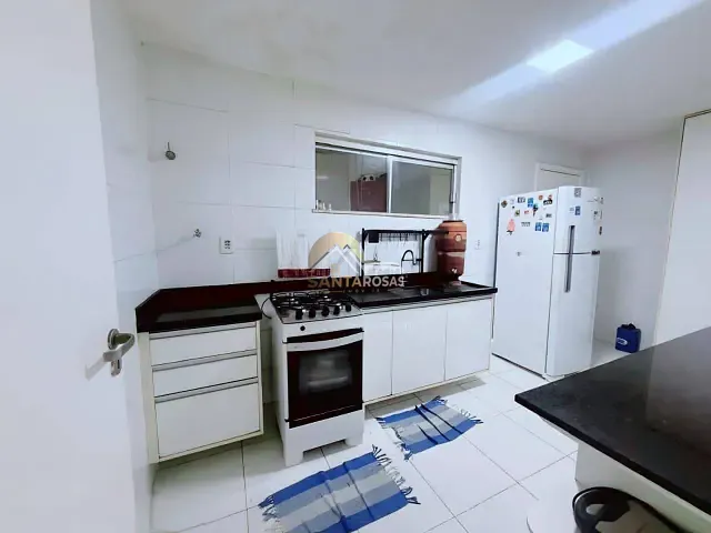 Casa com 156m² 4 quartos e 2 banheiros, à venda, no bairro Buraquinho em Lauro de Freitas