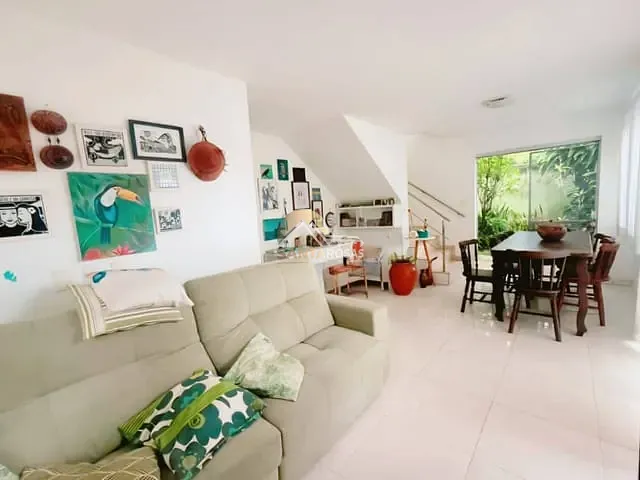 Casa com 156m² 4 quartos e 2 banheiros, à venda, no bairro Buraquinho em Lauro de Freitas