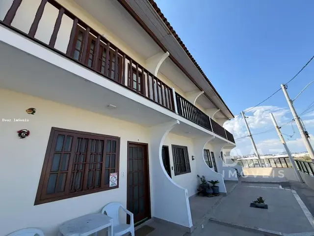 Casa com 85m² 2 quartos e 2 banheiros, à venda, no bairro Foguete em Cabo Frio