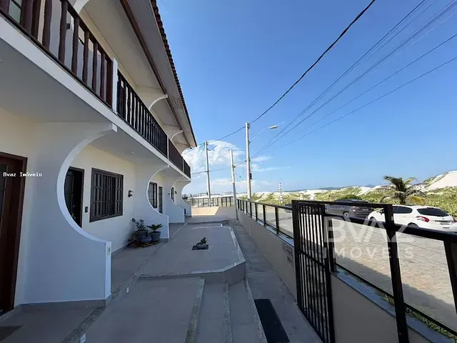Casa com 85m² 2 quartos e 2 banheiros, à venda, no bairro Foguete em Cabo Frio