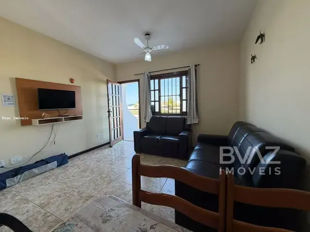 Casa com 85m² 2 quartos e 2 banheiros, à venda, no bairro Foguete em Cabo Frio