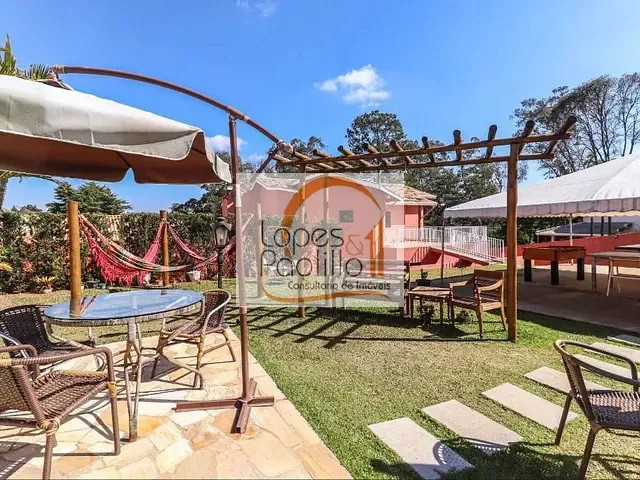 Casa com 2100m² 6 quartos e 2 banheiros, à venda, no bairro Jardim Estância Brasil em Atibaia