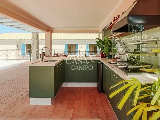 Casa com 2156m² 4 quartos e 7 banheiros, à venda, no bairro Loteamento Residencial Parque Terras de Santa Cecília em Itu